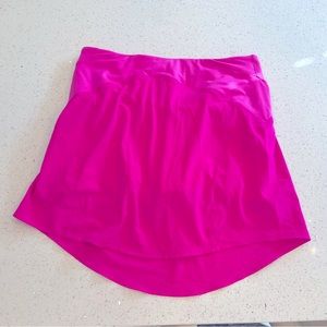 Lululemon skirt, NWOT, size 6